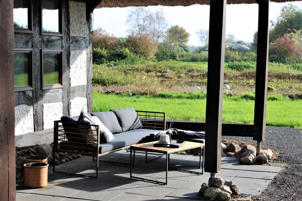 Ruhe Unter Reet-Haus Mit Sauna, Whirlpool Und Kamin Gnarrenburg Ngoại thất bức ảnh