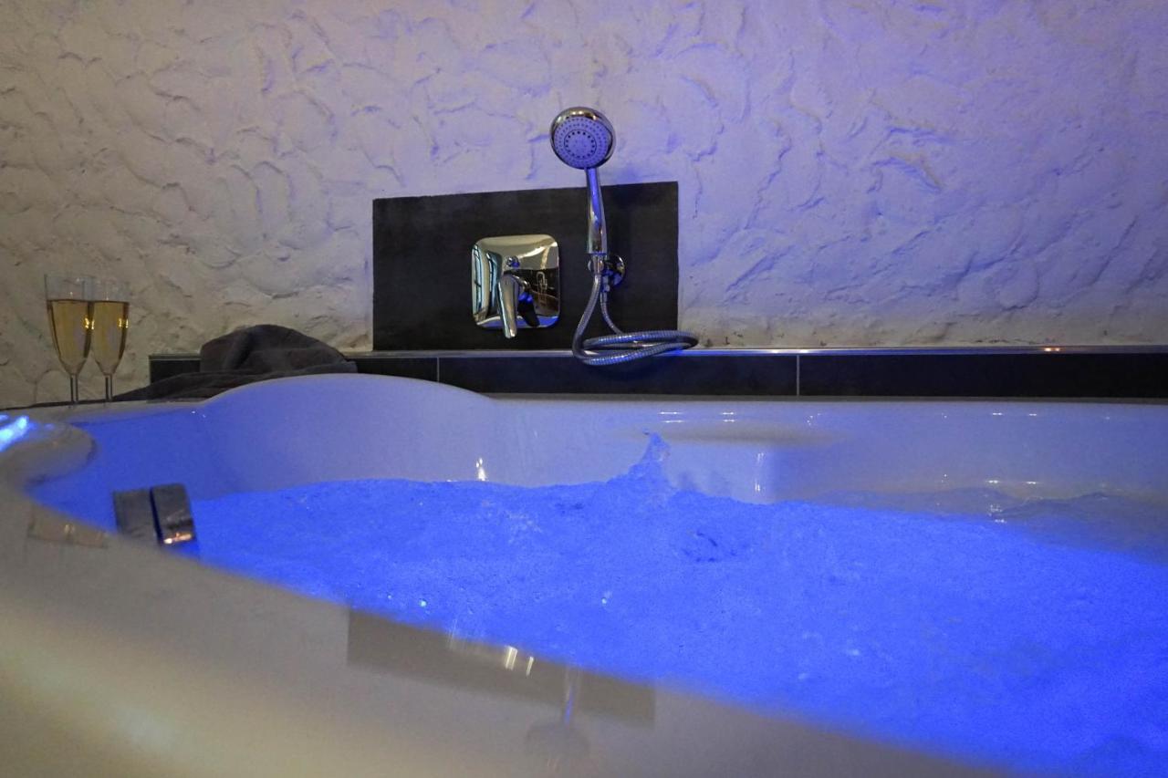 Ruhe Unter Reet-Haus Mit Sauna, Whirlpool Und Kamin Gnarrenburg Ngoại thất bức ảnh