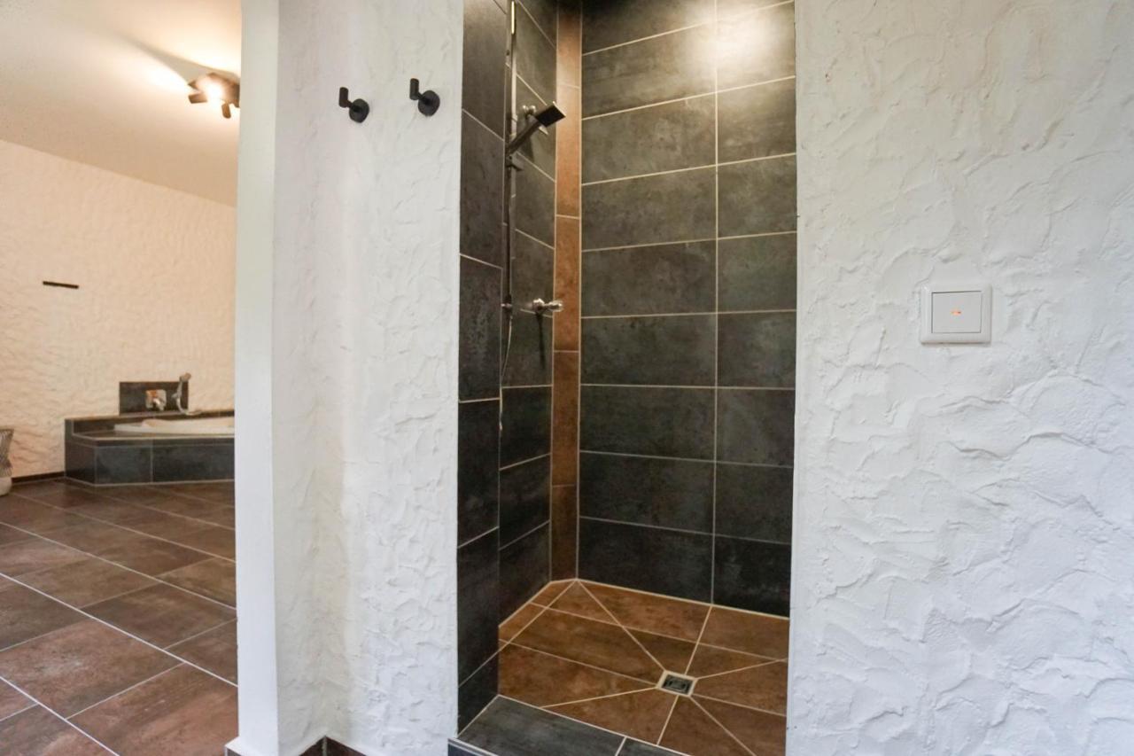 Ruhe Unter Reet-Haus Mit Sauna, Whirlpool Und Kamin Gnarrenburg Ngoại thất bức ảnh